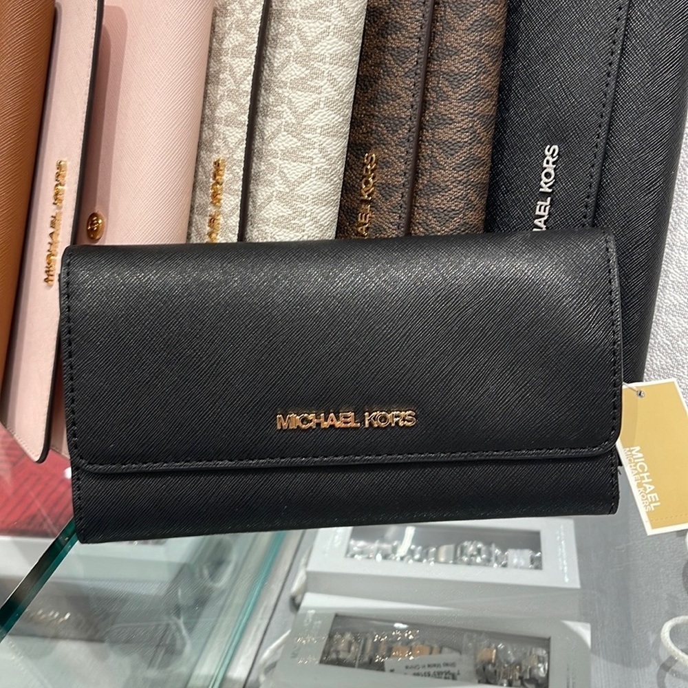 MICHAEL KORS JET SET TRAVEL LARGE TRIFOLD WALLET BLACK COLOR - Picture 16 of 16
